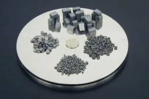 Cermet Parts Small cermets of various sizes and shapes